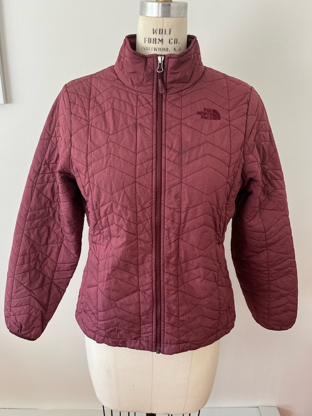 The North Face Women's Quilted Maroon Jacket size L